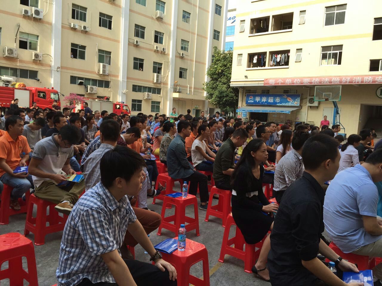 甲岸科技園組織消防演習(xí)，提高企業(yè)安全生產(chǎn)意識(shí)