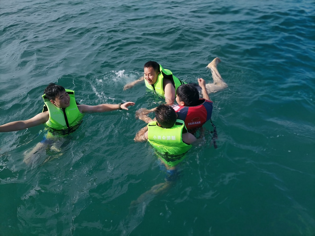 海南三亞【亞龍灣帆船出海，遠(yuǎn)海潛水】